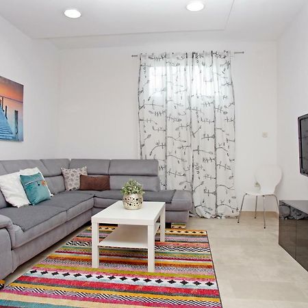 Apartments Armonia Подстрана Екстериор снимка