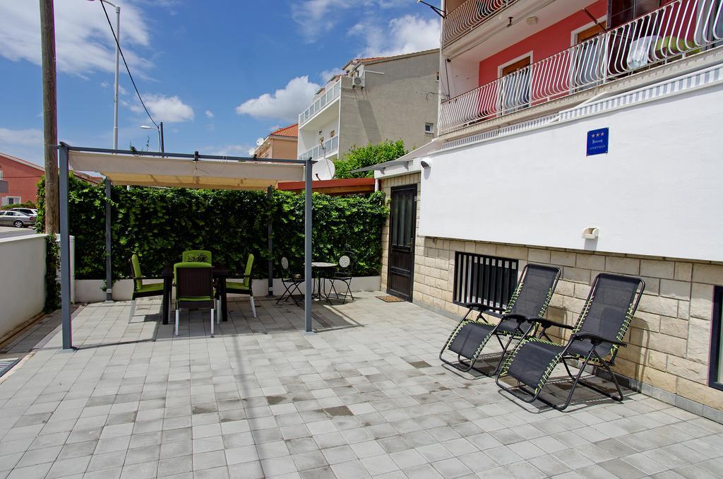 Apartments Armonia Подстрана Екстериор снимка