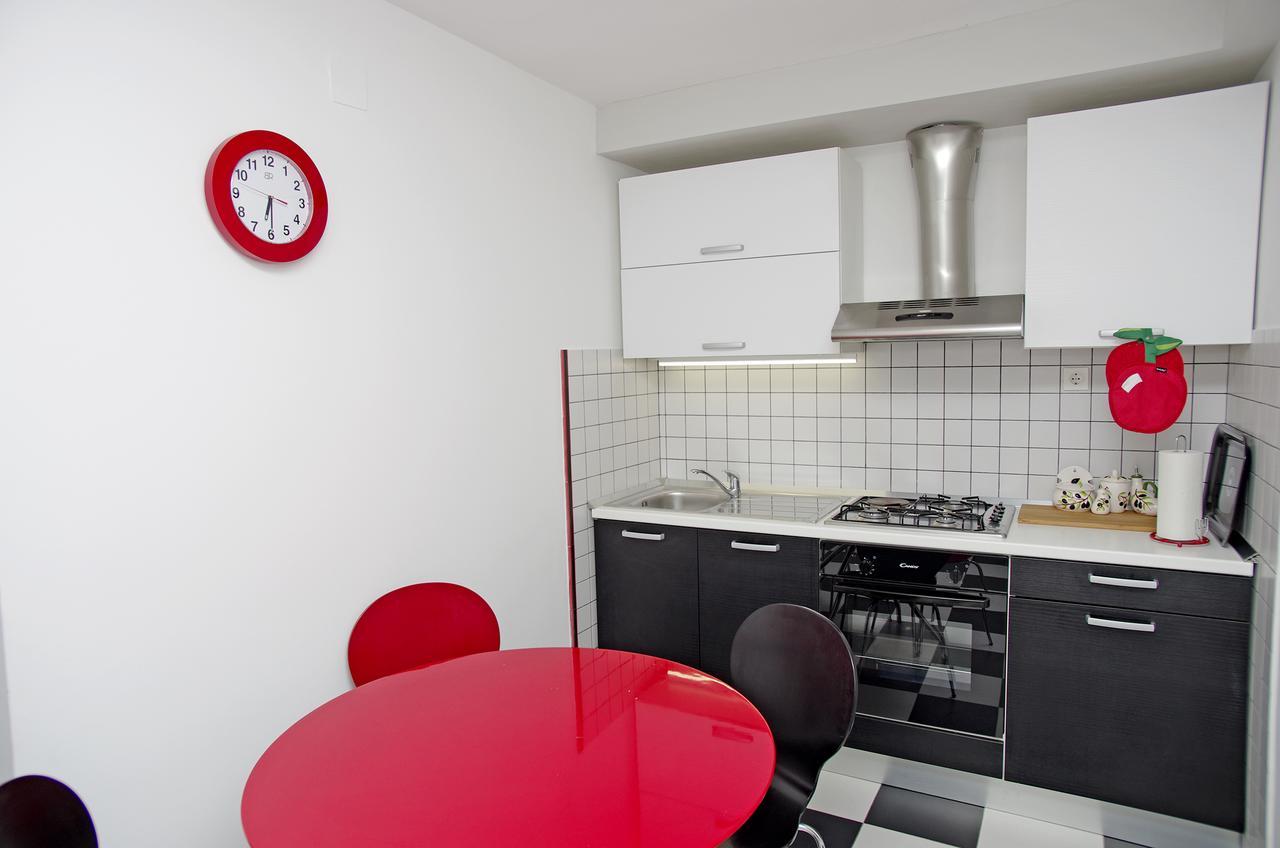 Apartments Armonia Подстрана Екстериор снимка