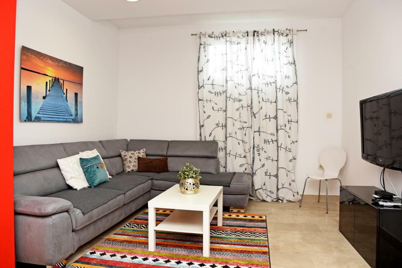 Apartments Armonia Подстрана Екстериор снимка