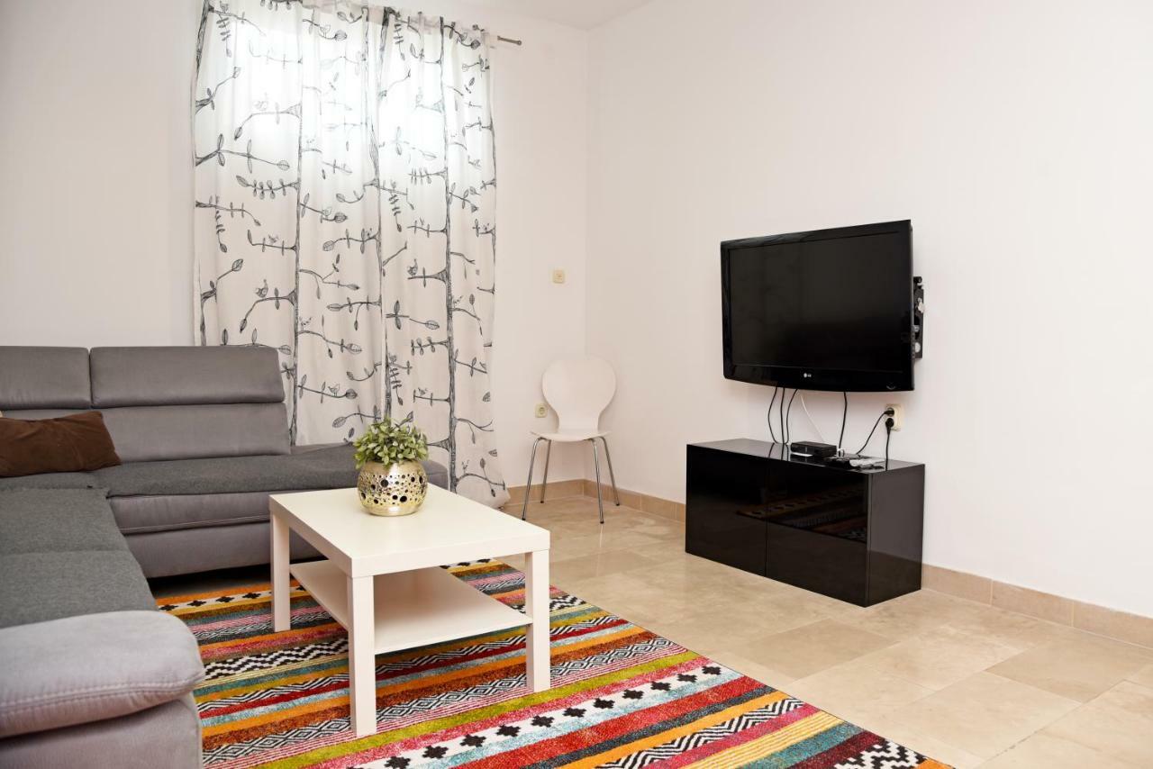 Apartments Armonia Подстрана Екстериор снимка