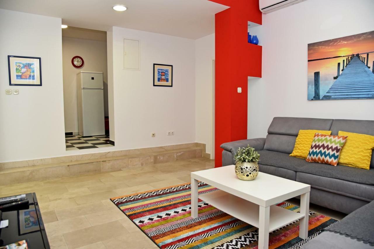 Apartments Armonia Подстрана Екстериор снимка